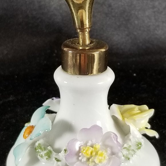Vintage DeVilbiss Porcelain Flowers Atomizer - Picture 3 of 8